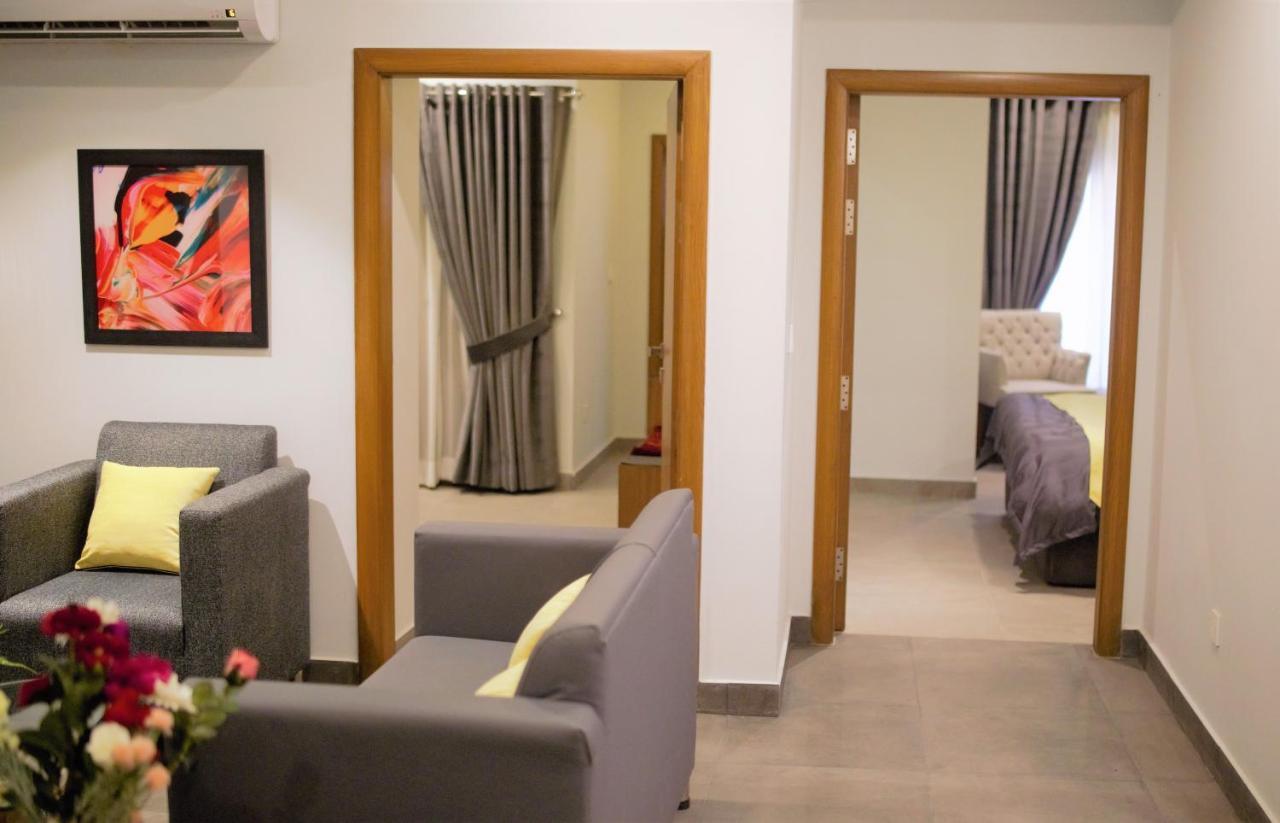 Space Luxury Rental Suites Rawalpindi Eksteriør billede